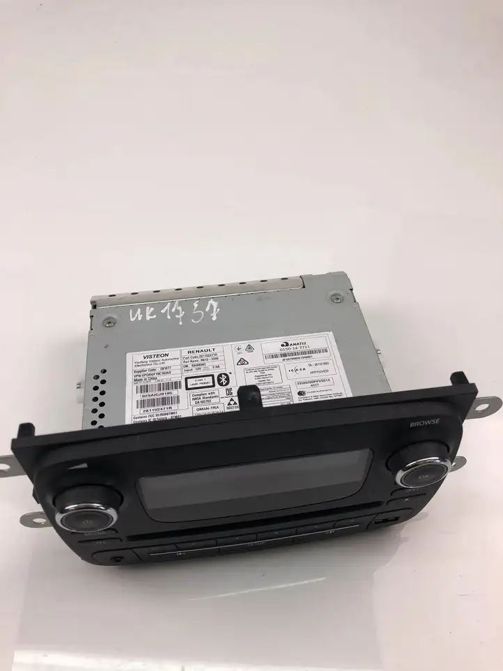 Fiat Bravo (2007 - 2014)  281152471R Радио/ проигрыватель CD/DVD / навигация