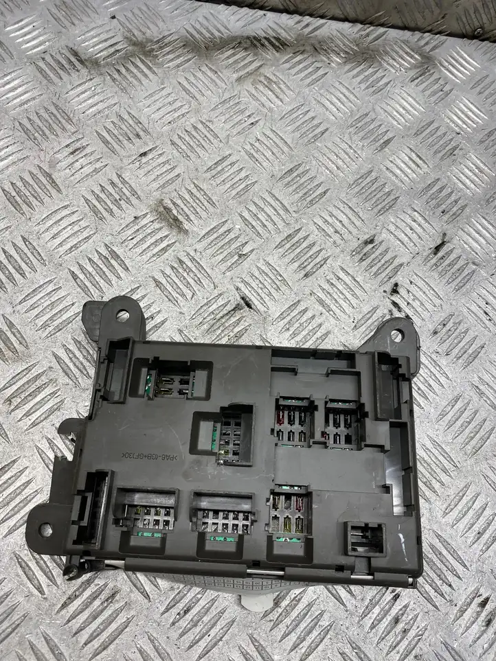 BMW X5 E70 (2006 - 2013) 693168704 Блок предохранителей — фото 2