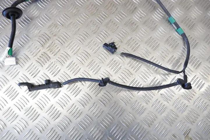 Lexus RX 450H (2015 - 2019) 8218148220 Прочая электропроводка — фото 9