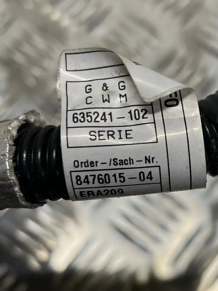 BMW 3 G20 G21 (2019 - ) 8476015 Плюсовой провод аккумулятора — фото 3