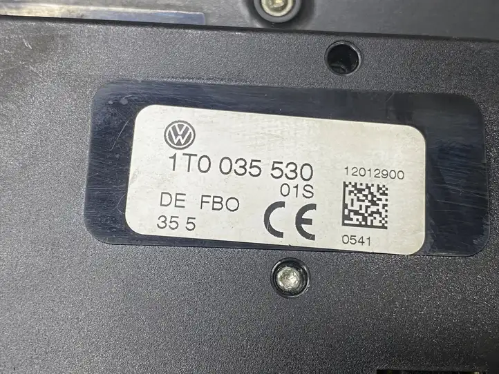 Volkswagen PASSAT B6 (2005 - 2010) 3C0035729E Блок GSM — фото 3