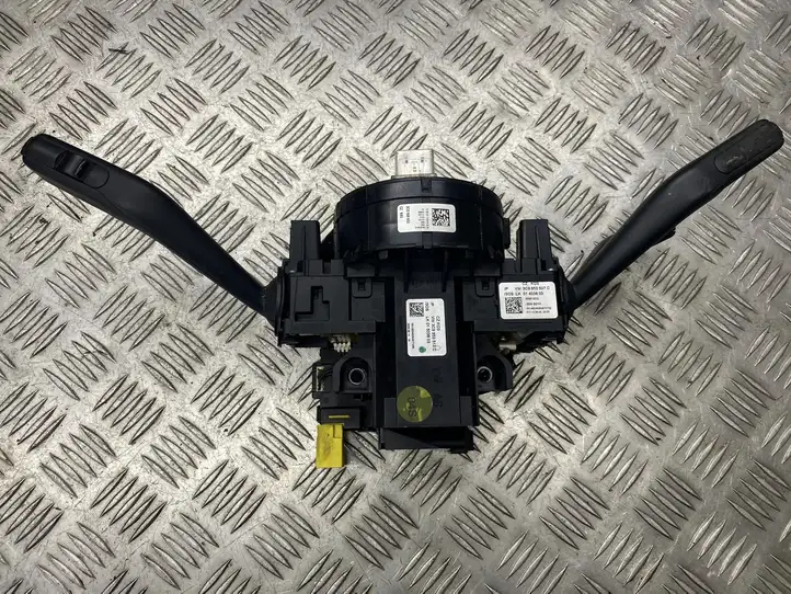 Volkswagen PASSAT B6 (2005 - 2010) 3C0953549A Датчик угла поворота руля — фото 3