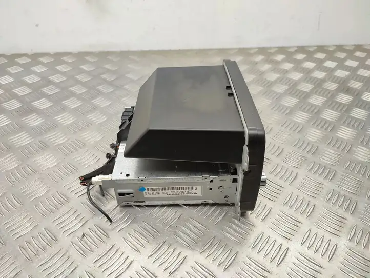 Volkswagen Transporter-Caravelle (2009 - 2015)  7E0035156B Радио/ проигрыватель CD/DVD / навигация