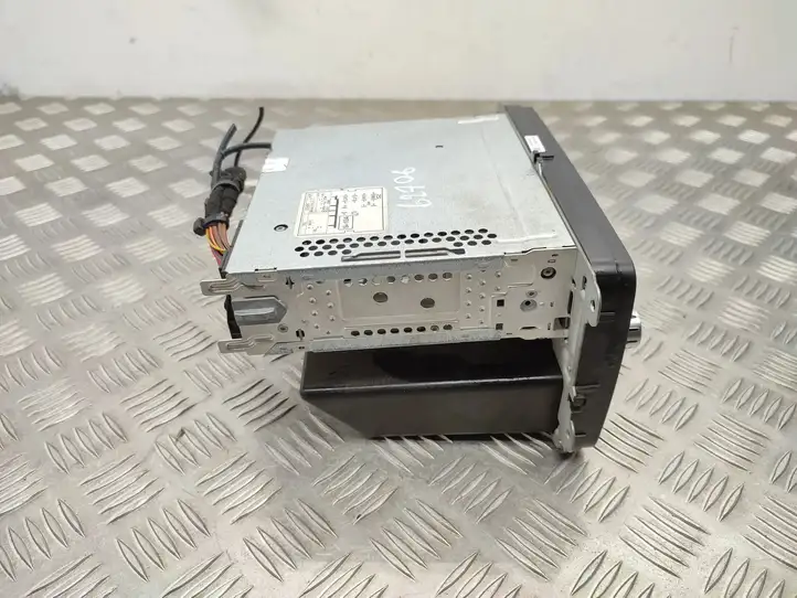 Volkswagen Transporter-Caravelle (2009 - 2015)  7E0035156B Радио/ проигрыватель CD/DVD / навигация