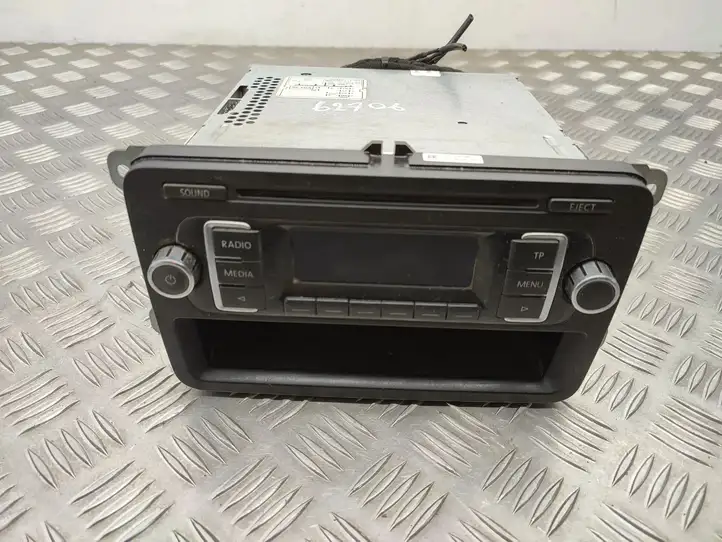 Volkswagen Transporter-Caravelle (2009 - 2015)  7E0035156B Радио/ проигрыватель CD/DVD / навигация