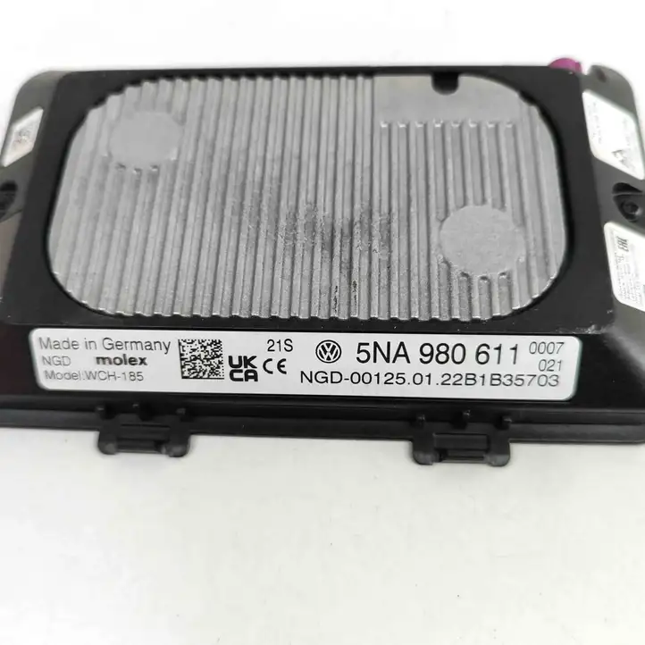 Skoda Enyaq iV (2020 - ) 5NA980611 Модуль беспроводной зарядки — фото 6
