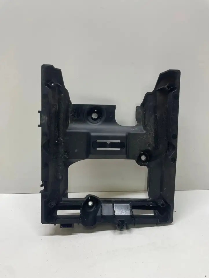 Audi Q7 4M (2015 - ) 4M0907650B Кронштейн ЭБУ двигателя — фото 3