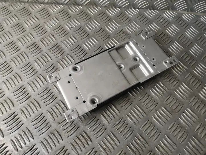 BMW 5 F10 F11 (2009 - 2016) 84109382417 Блок GSM — фото 4