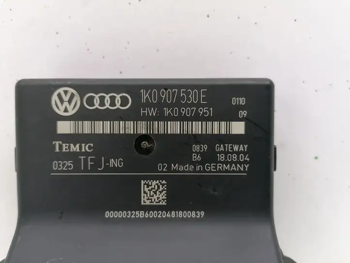 Volkswagen Touran I (2003 - 2010) 1K0907530E Модуль Gateway — фото 6