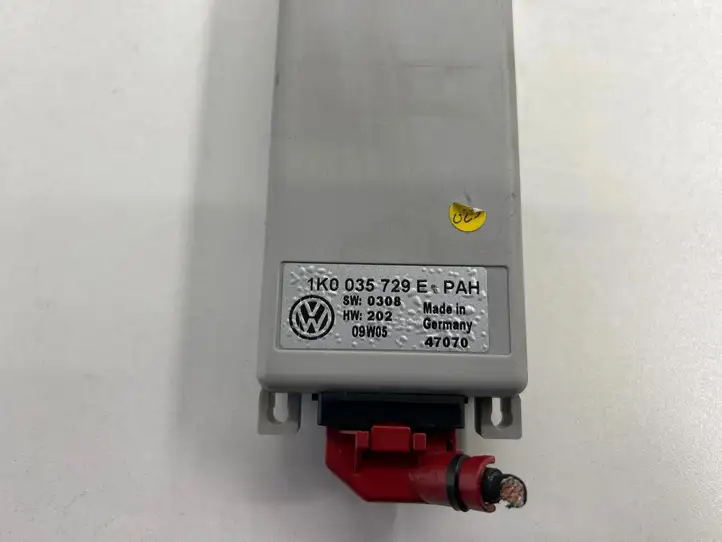 Volkswagen Touran I (2003 - 2010) 1K0035729E Блок GSM — фото 3