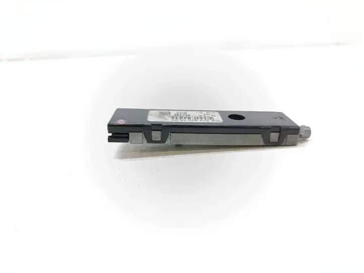 Mercedes-Benz C W204 (2007 - 2014) A2048205589 Усилитель антенны — фото 4