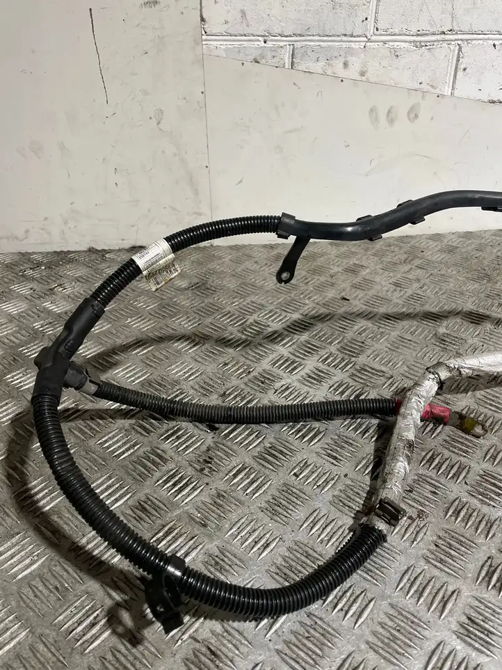 BMW 1 F20 F21 (2011 - 2019) 7823298 Плюсовой провод аккумулятора — фото 3