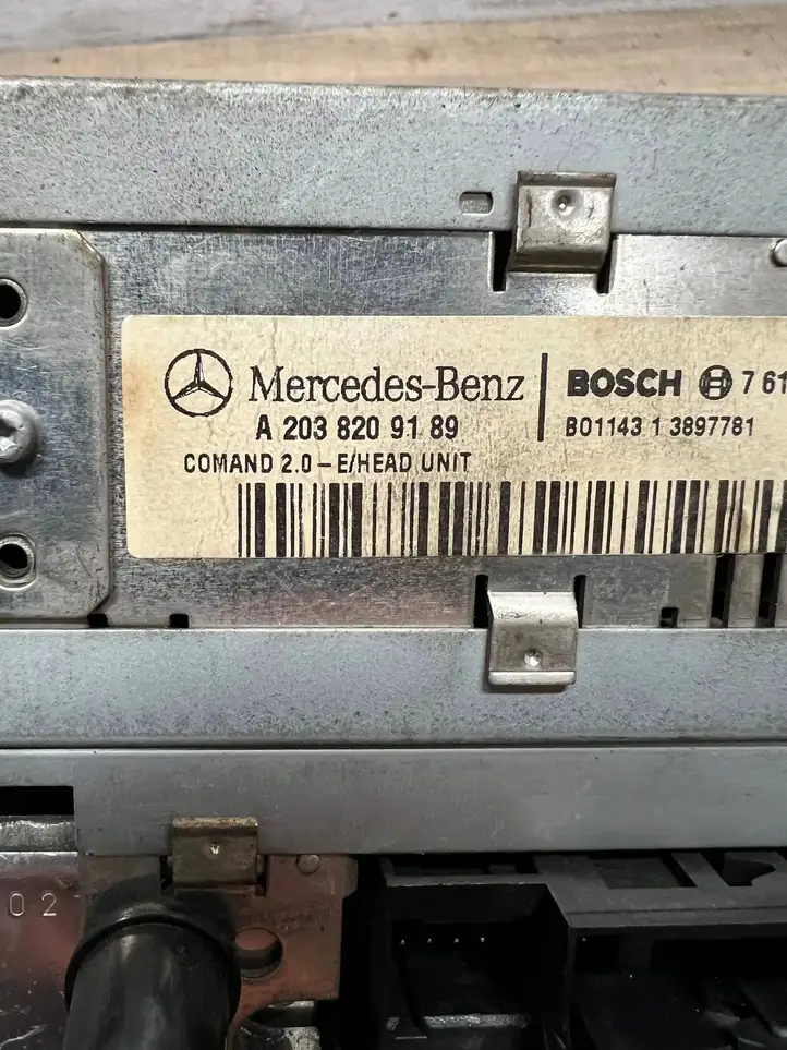 Mercedes-Benz C W203 (2000 - 2007) A2038209189 Магнитола / мультимедийная система — фото 2