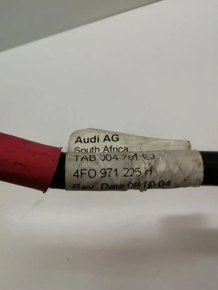Audi A6 S6 C6 4F (2004 - 2008) 4F0971225H Плюсовой провод аккумулятора — фото 4