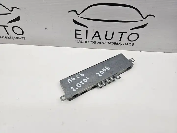 Audi A6 S6 C6 4F (2004 - 2008) 4F9035225D Усилитель антенны — фото 7