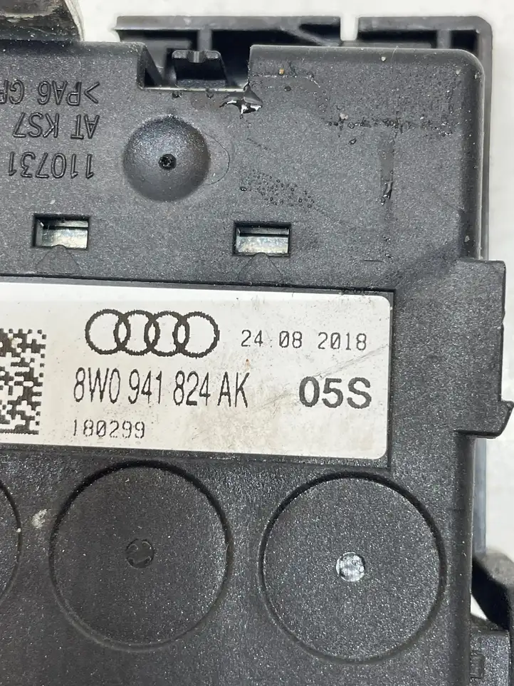 Audi A6 S6 C8 4K (2018 - ) 8W0941824AK Блок предохранителей (комплект) — фото 5