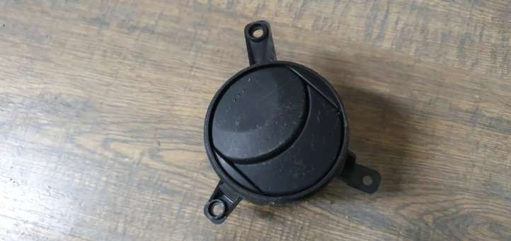 D65264930 Mazda 2 Salono oro mazgo plastikinis korpusas