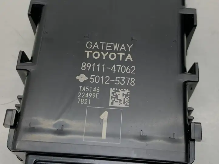 Toyota Prius (XW50) (2015 - ) 8911147062 Модуль Gateway — фото 7