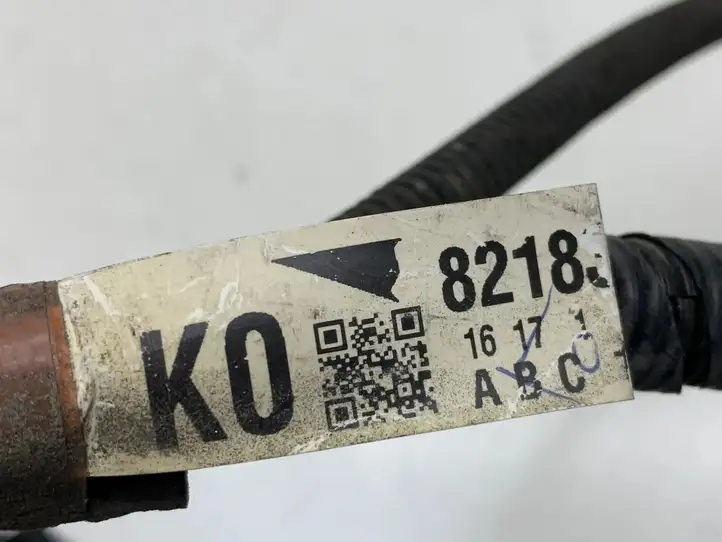 Toyota Prius (XW50) (2015 - ) 82181617 Прочая электропроводка — фото 6