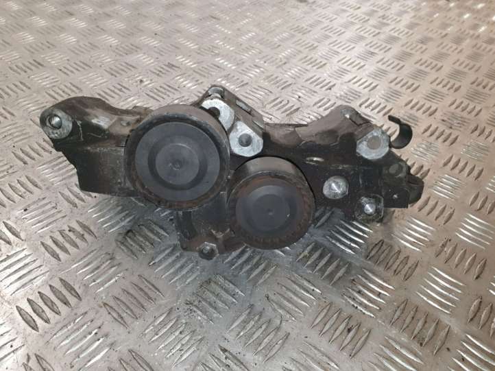 8506863 BMW 3 F30 F35 F31 Generatoriaus kronšteinas