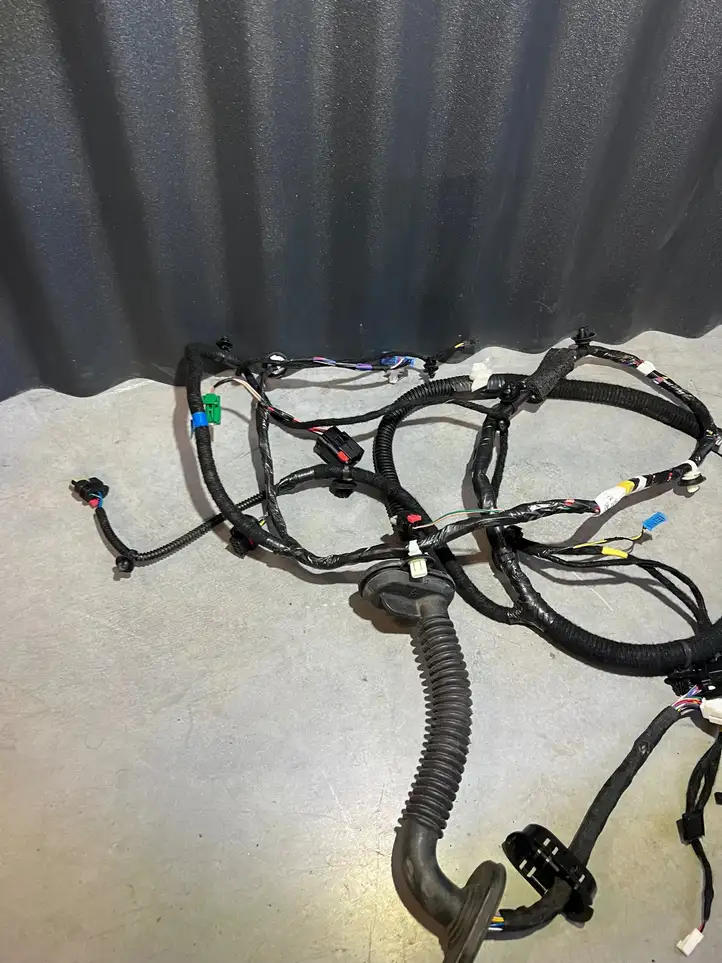 Tesla Model Y (2019 - 2024)  148905202E Проводка передних дверей