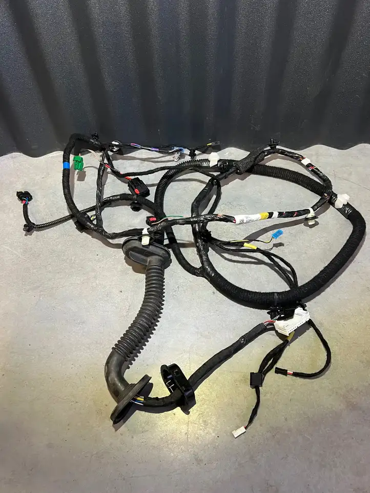 Tesla Model Y (2019 - 2024)  148905202E Проводка передних дверей