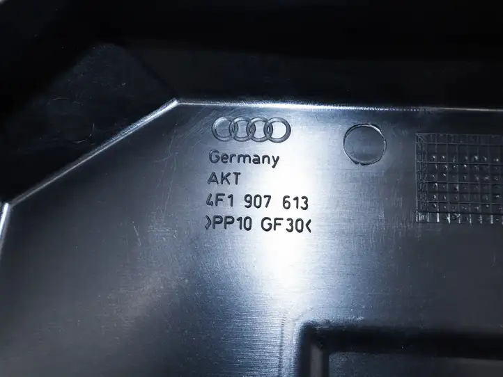 Audi A6 S6 C6 4F (2008 - 2011) 4F1907613 Крышка ящика предохранителей — фото 6