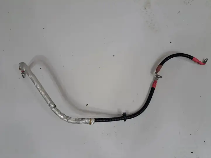 BMW 4 F32 F33 (2013 - 2017) 7624617 Плюсовой провод аккумулятора — фото 1