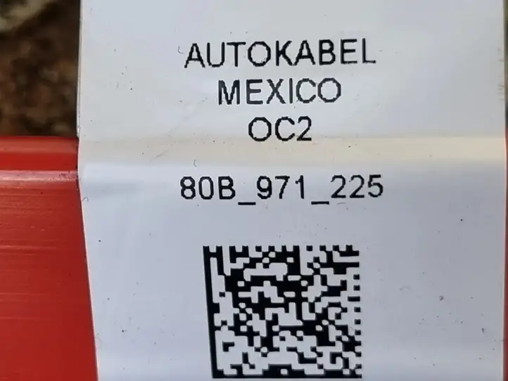 Audi Q5 SQ5 (2017 - ) 80B971225 Плюсовой провод аккумулятора — фото 11