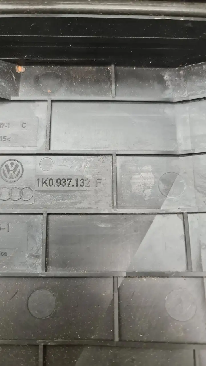 Volkswagen Sharan (2010 - 2015) 1K0937132F Крышка ящика предохранителей — фото 3