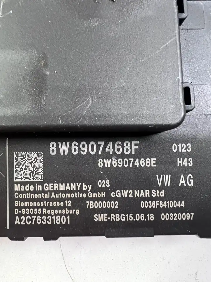 Audi A4 S4 B9 (2015 - 2019) 8W6907468F Модуль Gateway — фото 4