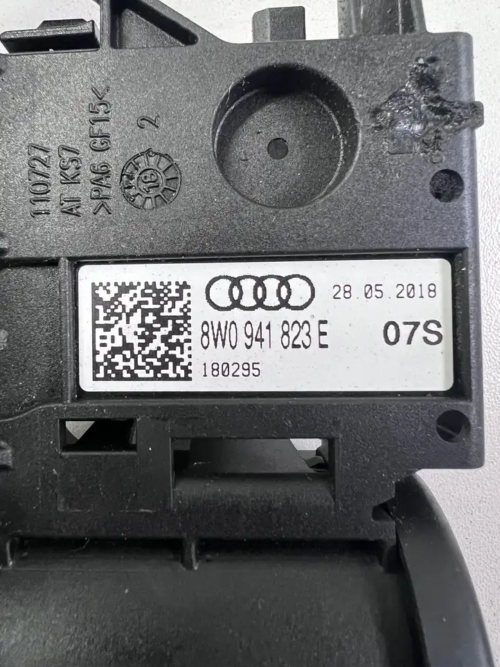 Audi A4 S4 B9 (2015 - 2019) 8W0941823E Плюсовой провод аккумулятора — фото 3