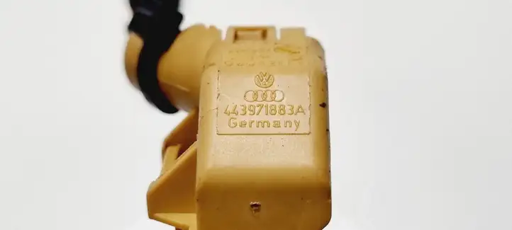 Audi A4 S4 B6 8E 8H (2000 - 2006) 443971883A Прочая электропроводка — фото 3
