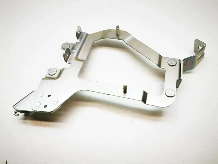 Nissan 370Z (2008 - 2014) 1EA0B Кронштейн ЭБУ двигателя — фото 2