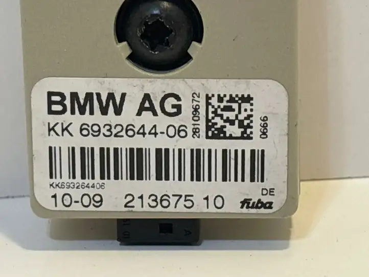 BMW 3 E90 E91 (2005 - 2012) 6932644 Усилитель антенны — фото 6