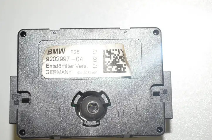 BMW X3 F25 (2010 - 2017) 9202997 Усилитель антенны — фото 4