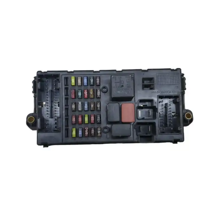 Iveco Daily Daily 35 - 40.10 (2001 - 2016) 69500009 Блок предохранителей — фото 1