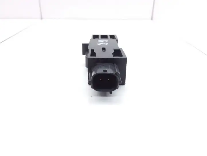 Mazda 5 (2005 - 2010) C23557KC0 Датчик удара SRS — фото 3