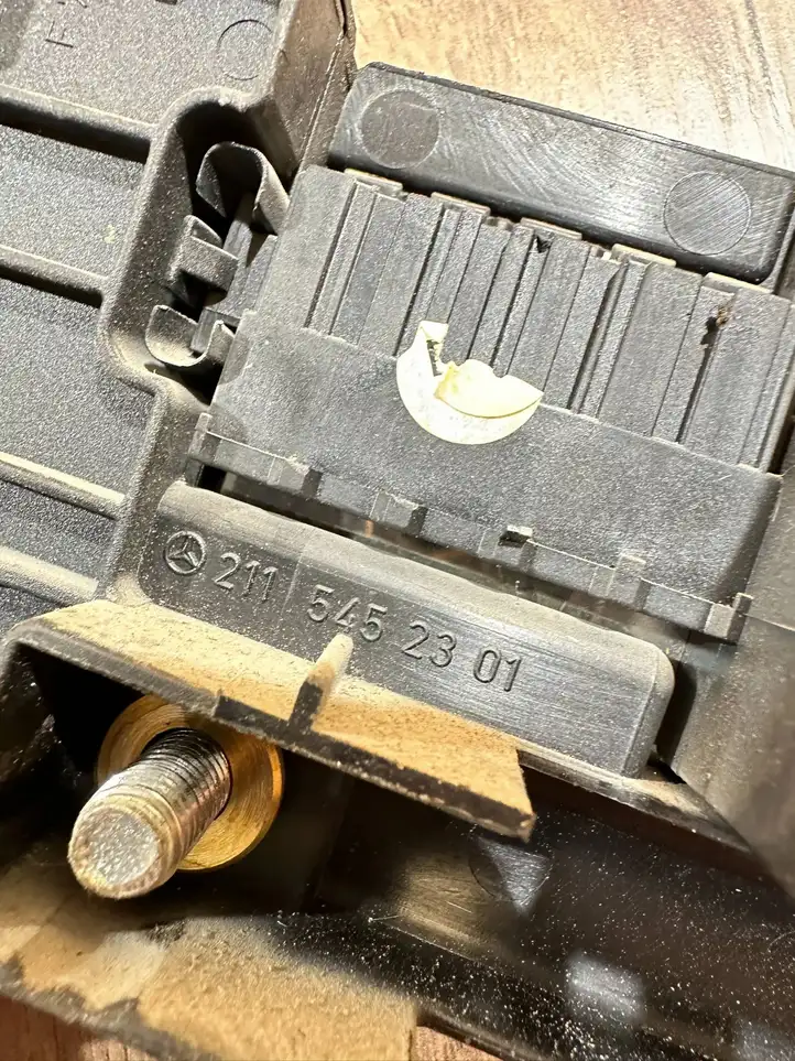 Mercedes-Benz E W211 (2002 - 2009) 2115452301 Плюсовой провод аккумулятора — фото 4