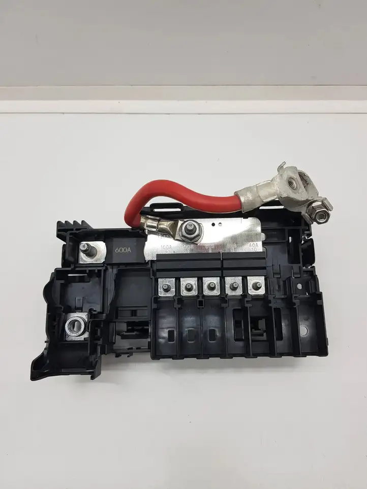 Opel Astra K (2015 - 2020) 39116136 Плюсовой провод аккумулятора — фото 1