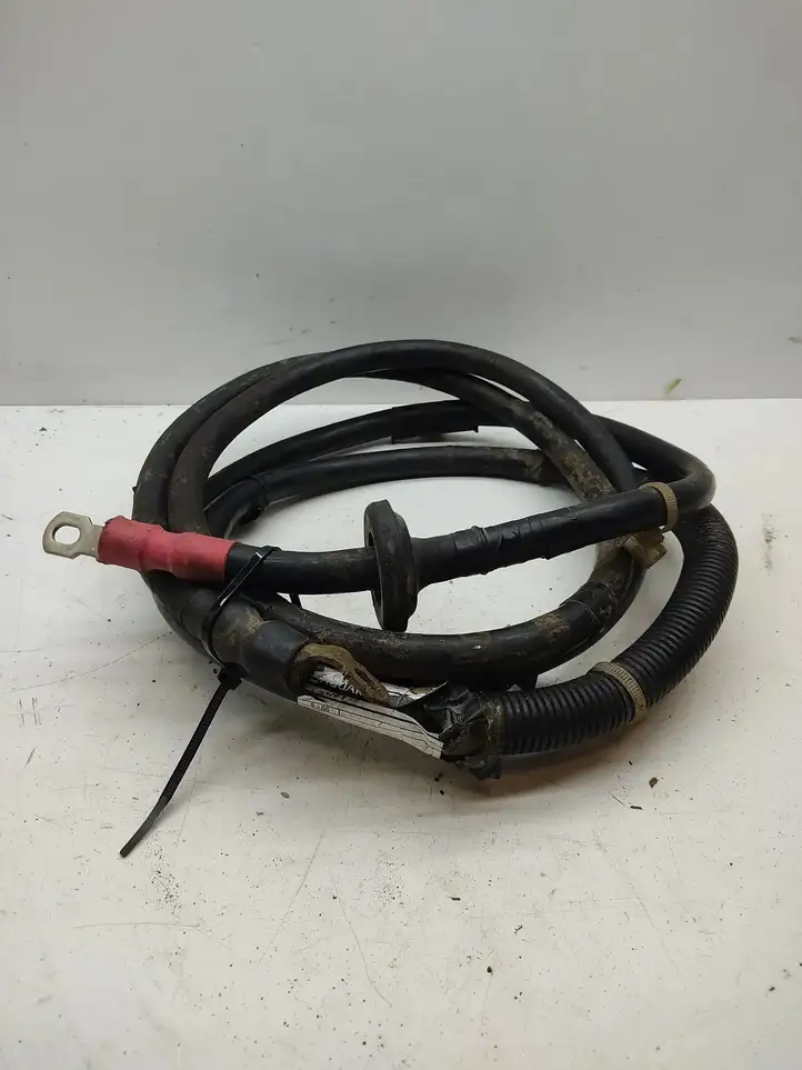 Jaguar XF X250 (2007 - 2015)   Плюсовый провод (аккумулятора)