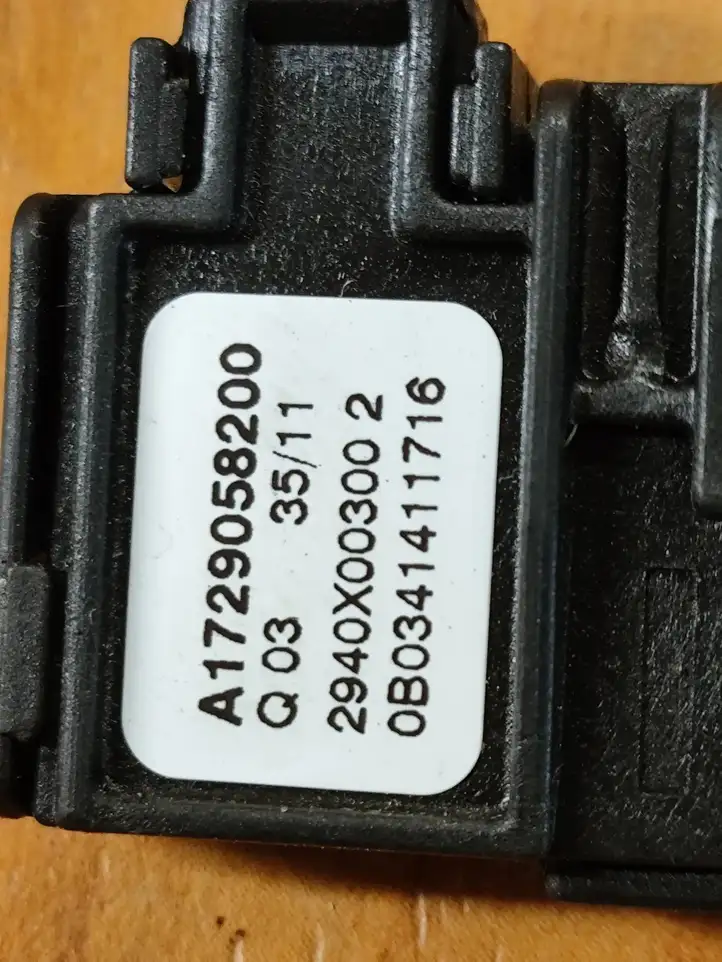 Mercedes-Benz CLA C117,X117,W117 (2013 - 2019) A1729058200 Датчик дождя — фото 3