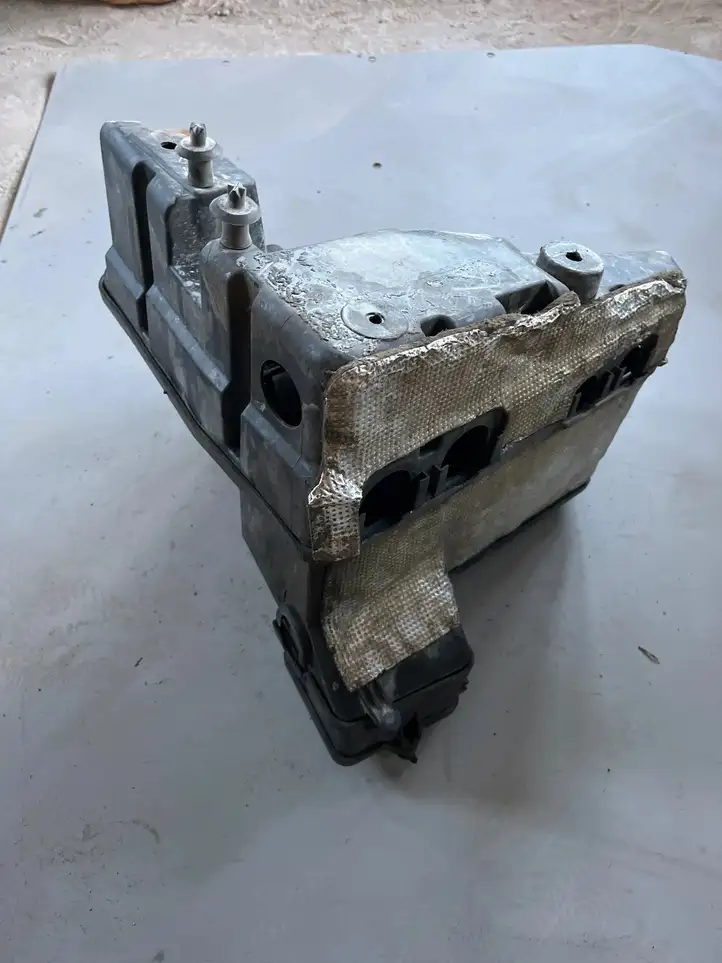 Volkswagen Transporter-Caravelle (2003 - 2009)  7H0907613 Ящик предохранителей (комплект)