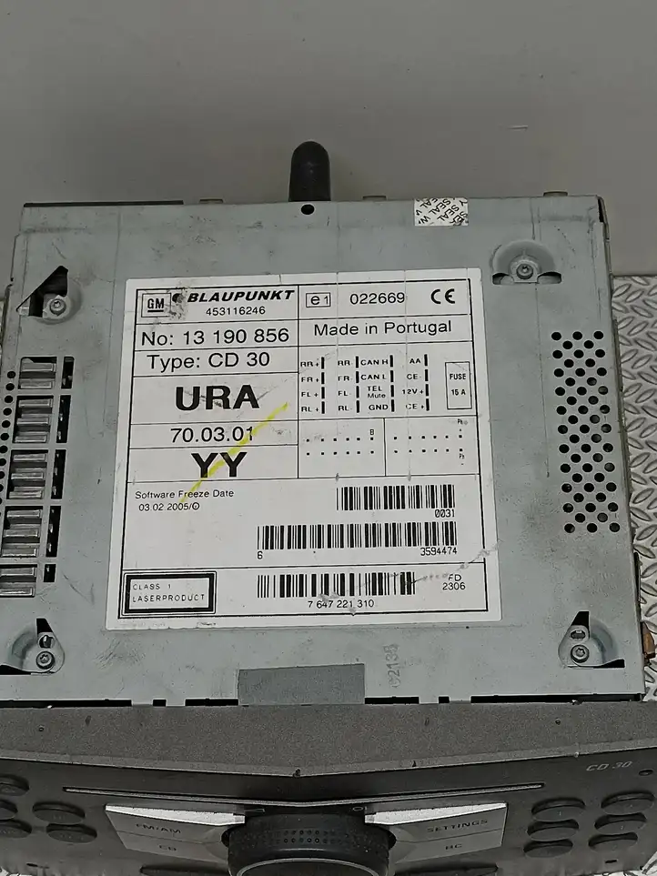 Opel Astra H (2004 - 2009) 13190856 Магнитола / мультимедийная система — фото 3
