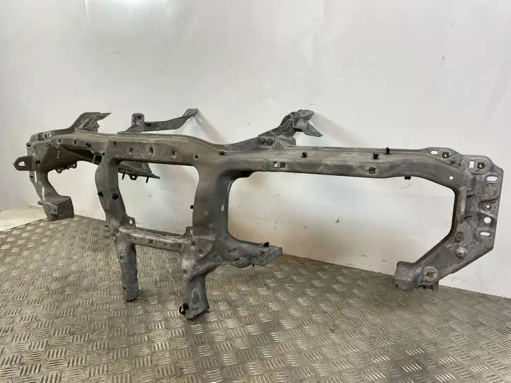 Jeep Grand Cherokee (2021 - )   Балка крепления панели