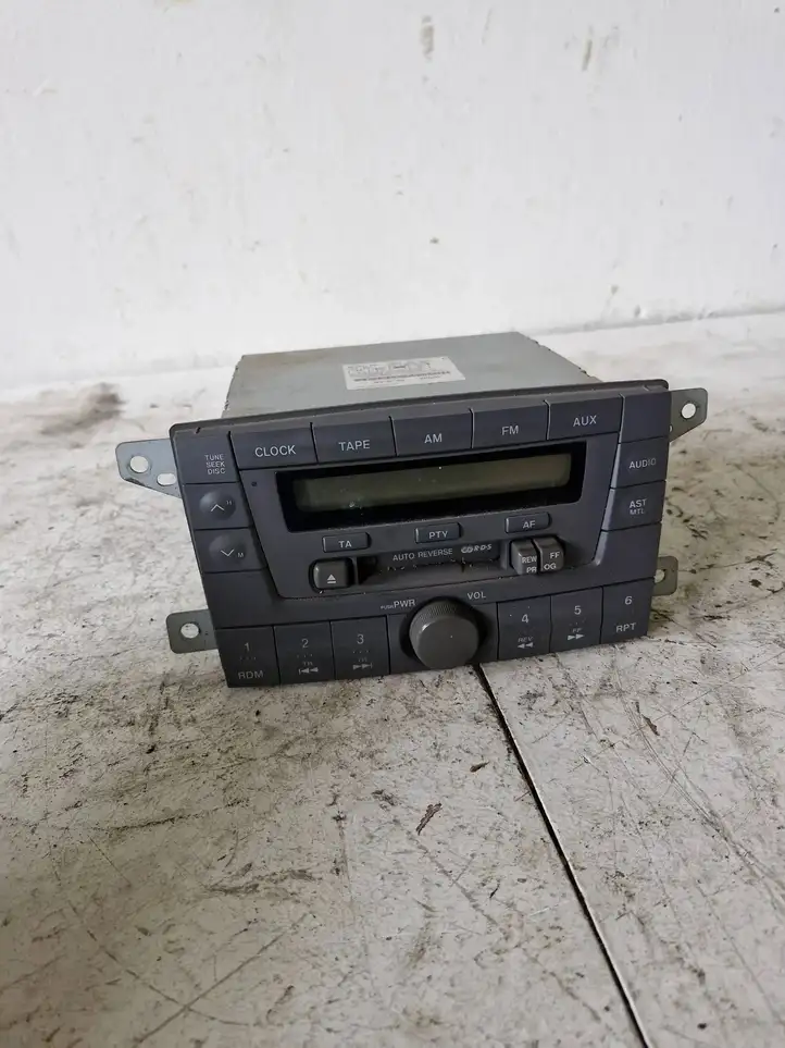 Mazda 626 (1999 - 2002) CB01669C0 Магнитола / мультимедийная система — фото 1