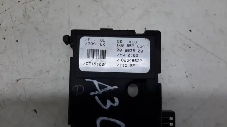 Audi A3/S3 8P (2004 - 2008) 1K0959654 Датчик угла поворота руля — фото 4