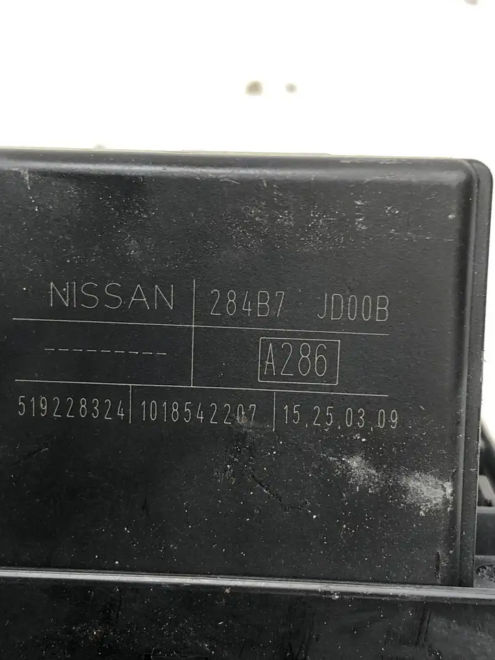 Nissan Qashqai (2006 - 2010) 284B7JD00B Блок предохранителей — фото 2
