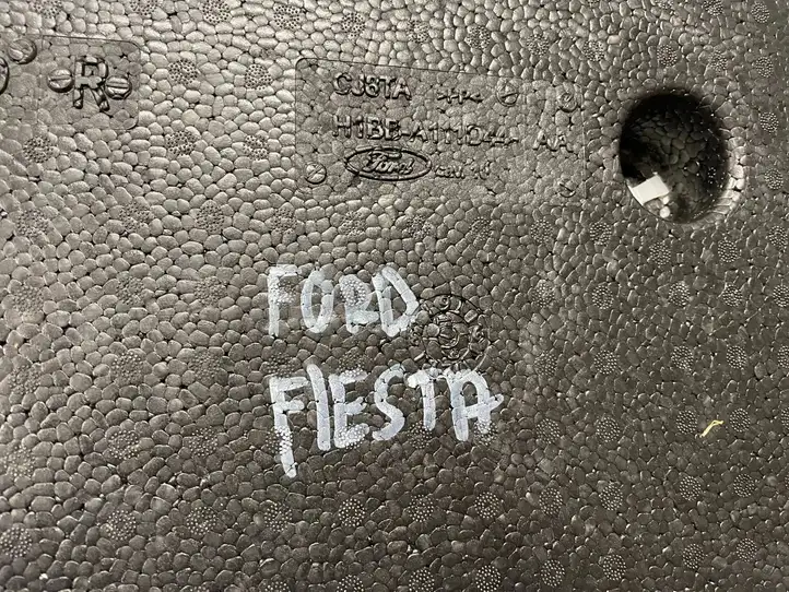 Ford Fiesta (2017 - ) H1BBA111D44 Прочие детали салона — фото 4