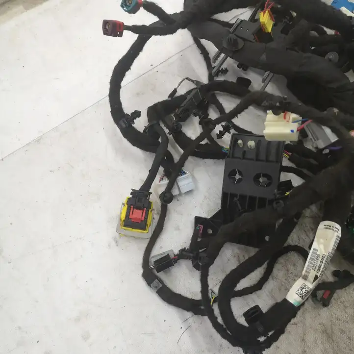 Chevrolet Camaro (2015 - 2018) 23317480 Прочая электропроводка — фото 4